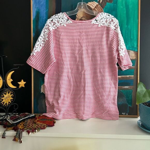 Classic Editions Chic Striped Red and White Tee with Lace Details L - Picture 9 of 16